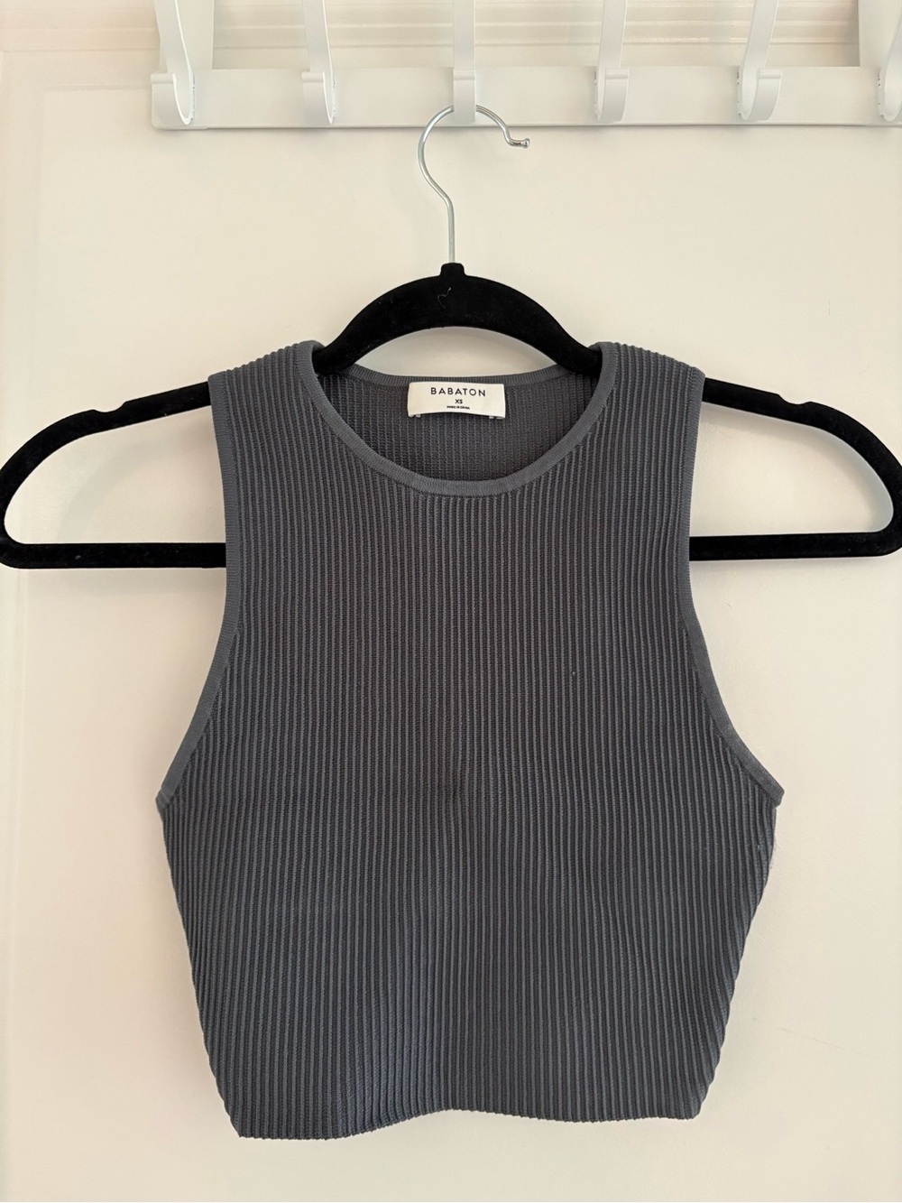 Babaton Charcoal Ribbed Crop Tank